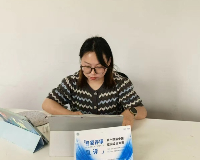 李蔓蔓 - 副本.jpg