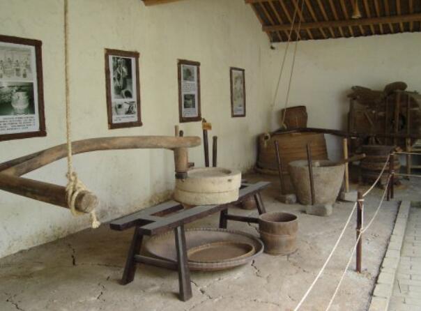 吴楚农耕文化园农具展示